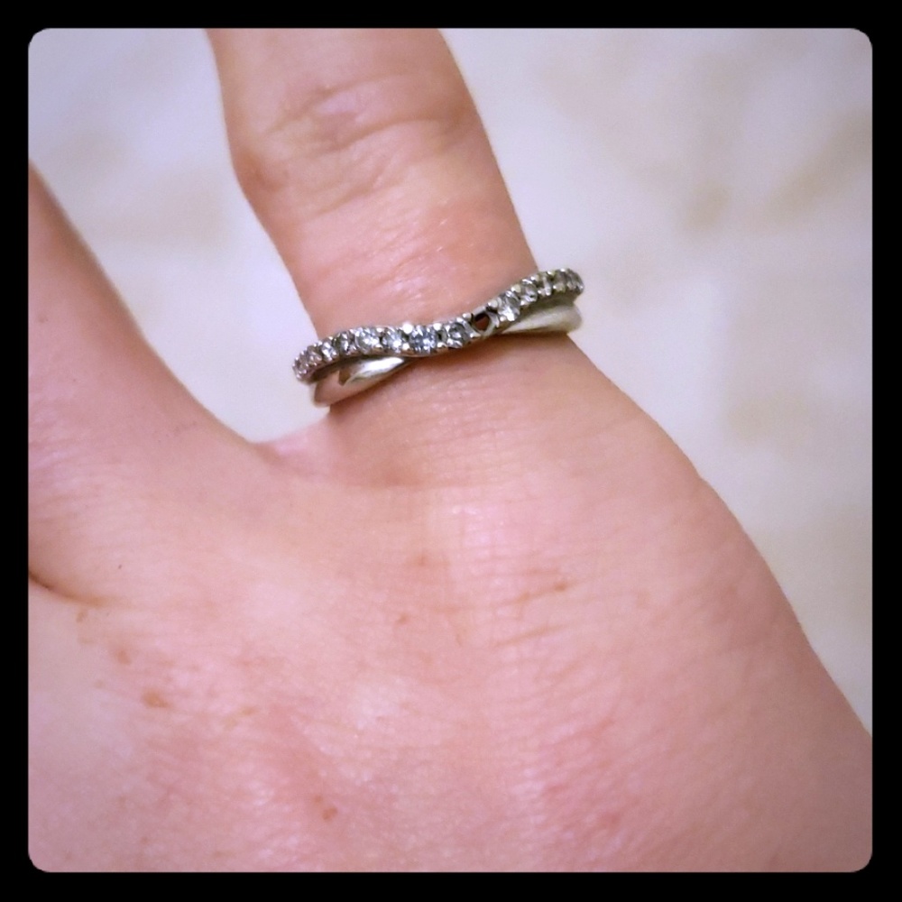 10K White Gold 1/4 Carat Diamond wedding band